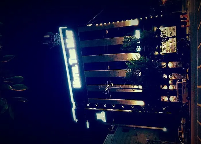 The Hotel 3*