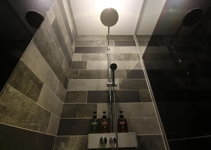 The Hotel 3*